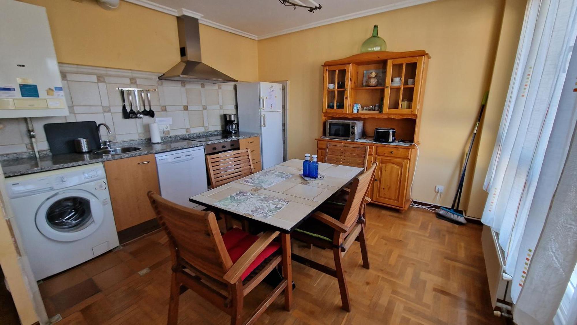 Apartamento Parque Del Oeste Oviedo Bagian luar foto